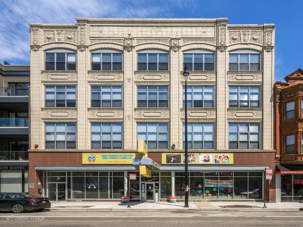 3047 N Lincoln Ave. Suite 400, Chicago, IL 60657